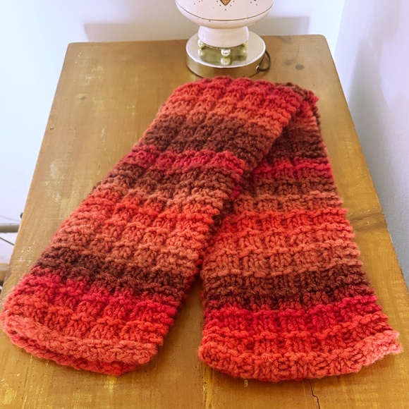 Long, hand knit scarf - Unisex - Picture 12 of 13